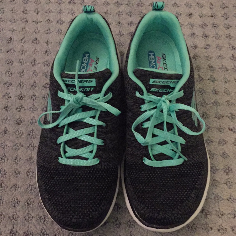 Sketchers Memory Foam sneakers NWOT